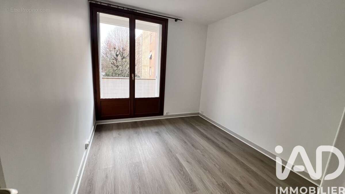 Photo 8 - Appartement à LE PLESSIS-ROBINSON