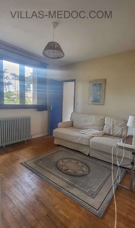 Maison à VENDAYS-MONTALIVET