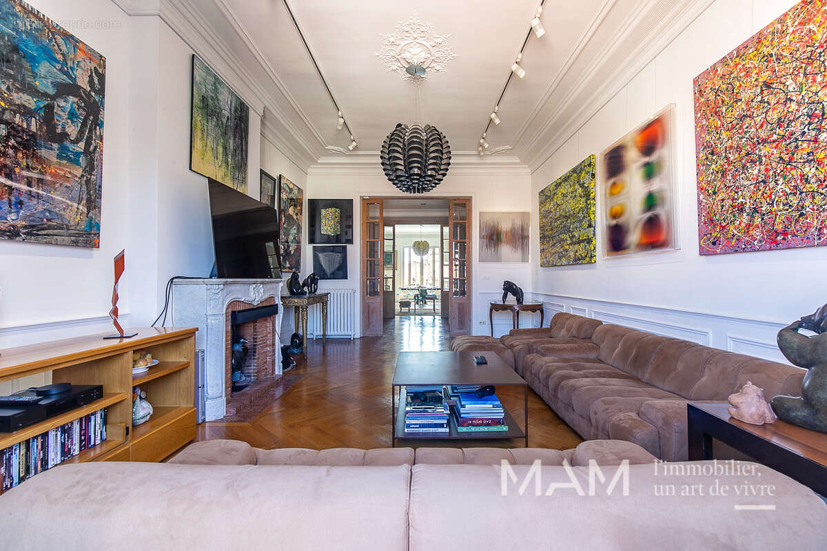 Appartement à MARSEILLE-6E