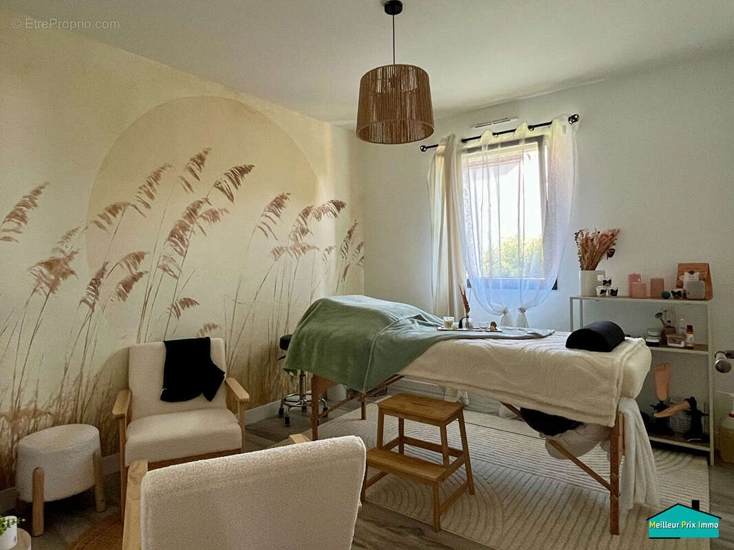 Maison aux excellentes prestations, avec 3 chambres et garage double ! - photo 8