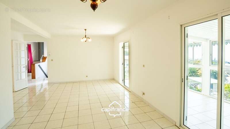 Maison à PETITE-ILE