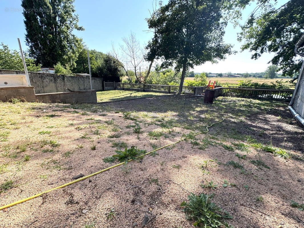 SARRALBE - Immeuble à gros potentiel de cashflow ! 6P + garage - photo 5