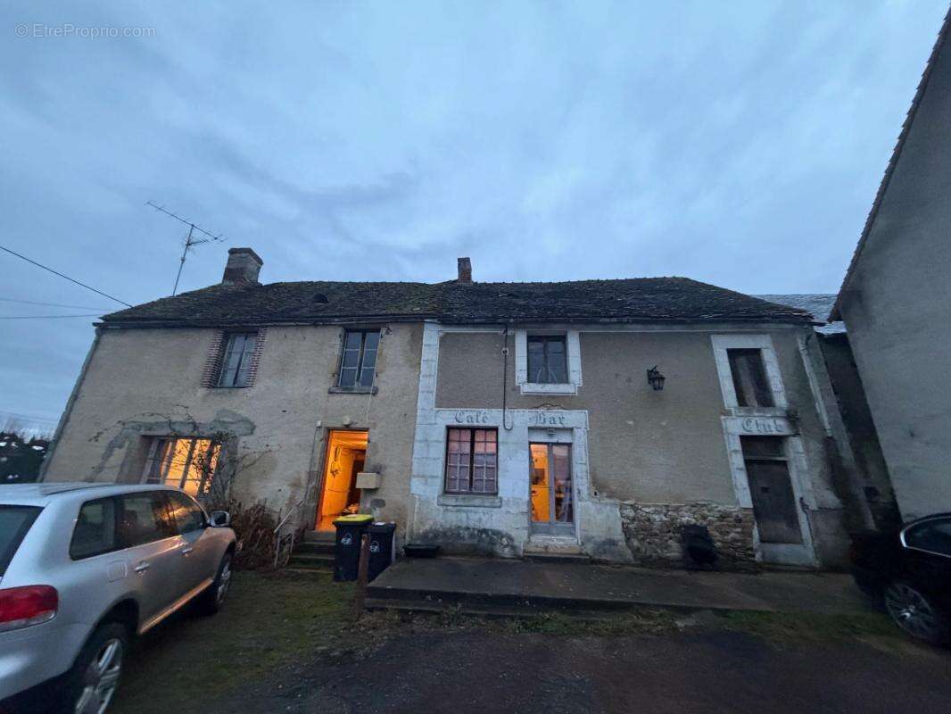 Maison à PARNAC