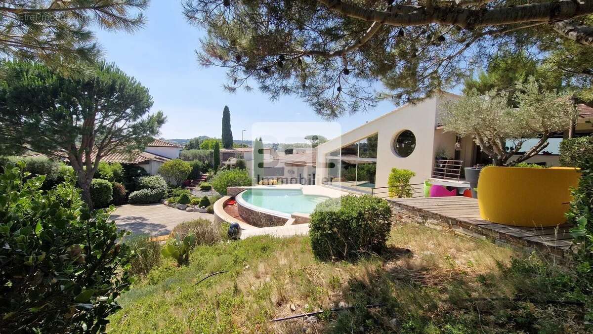 Maison à VILLENEUVE-LES-AVIGNON