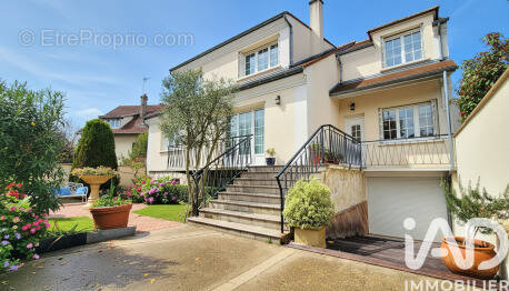 Photo 1 - Maison à POISSY