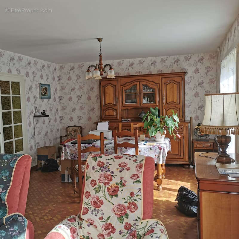 Maison à MONTCHANIN
