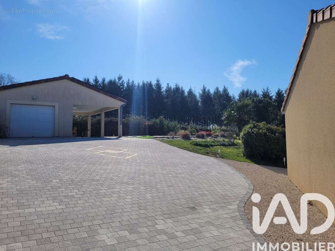 Photo 5 - Maison à GUEUGNON