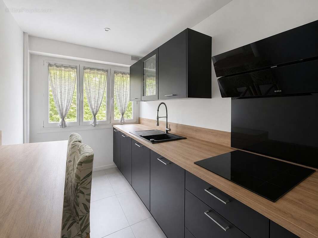Appartement à CHENNEVIERES-SUR-MARNE