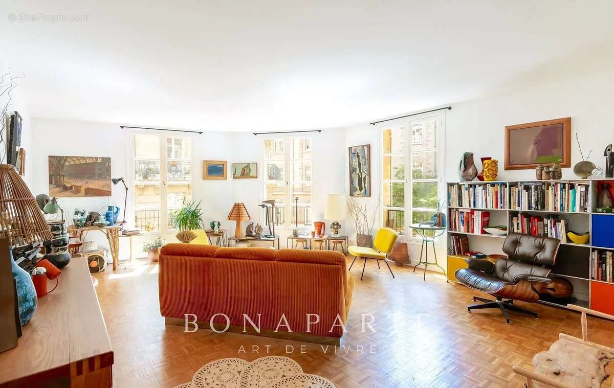 Appartement à PARIS-18E