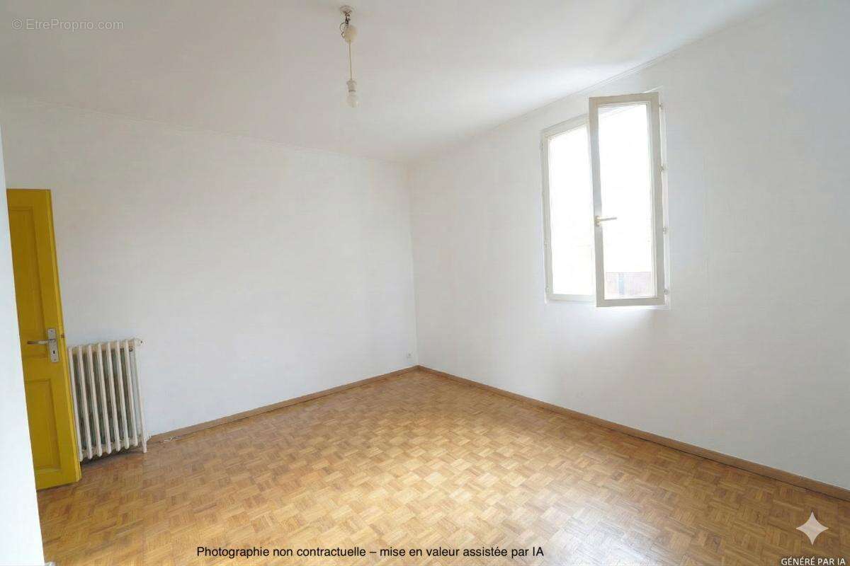 Appartement à CONTES