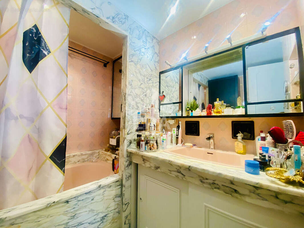 Appartement à LE CANNET