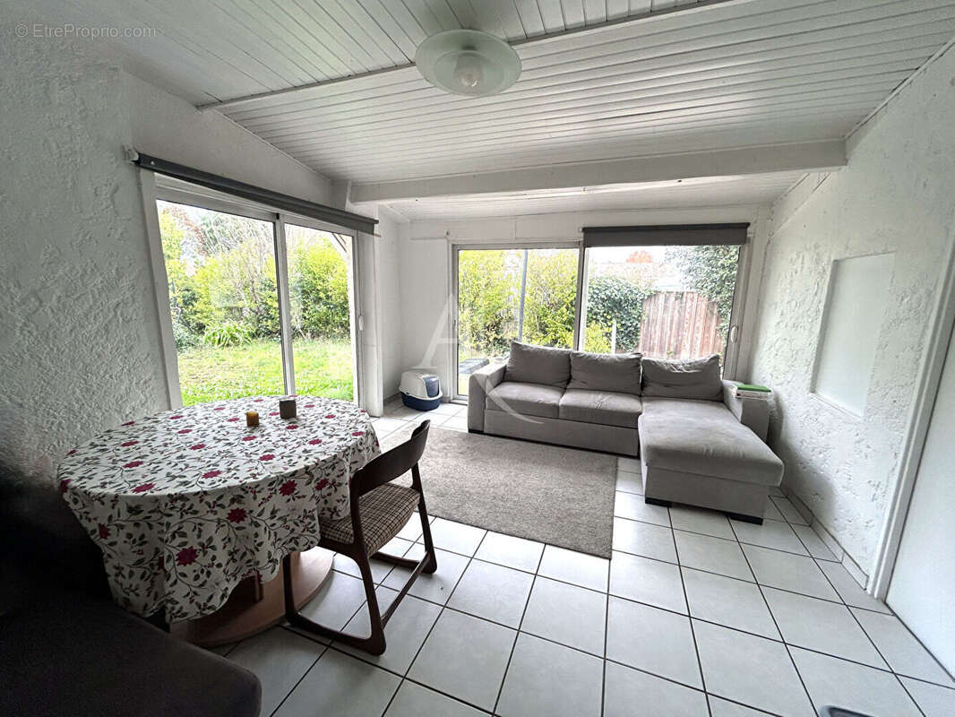 Maison à SAINT-MEDARD-EN-JALLES