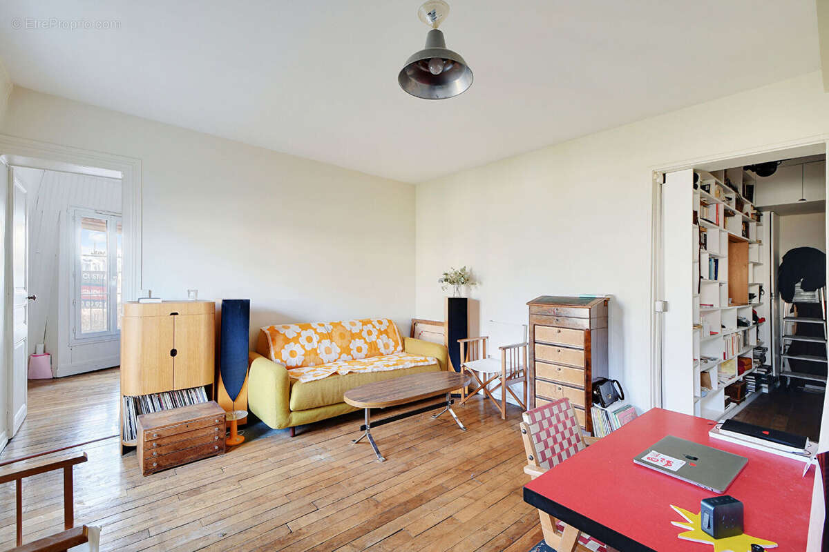 Appartement à PARIS-18E