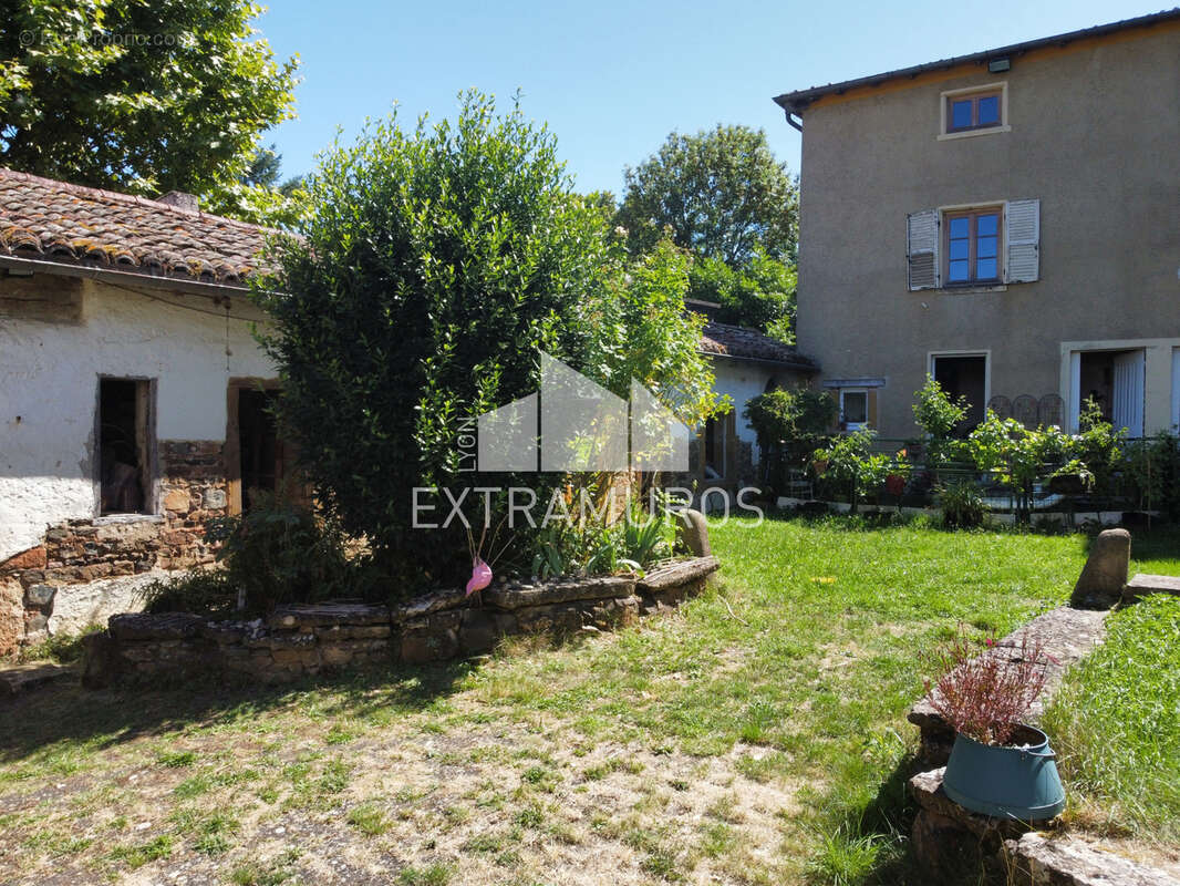 Maison à BESSENAY