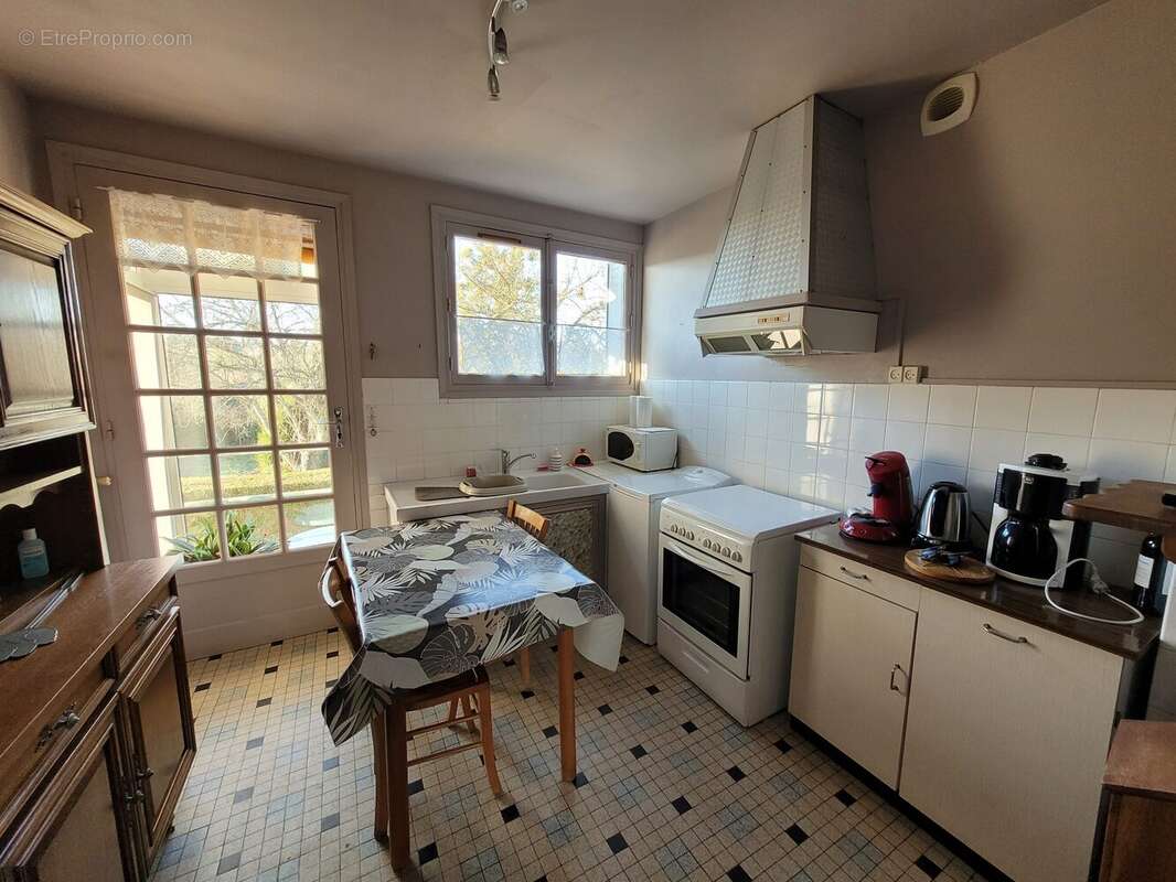 Maison à BELLOU-SUR-HUISNE