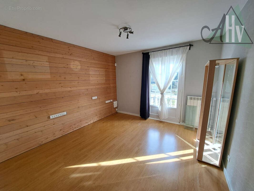 Maison à SERBONNES