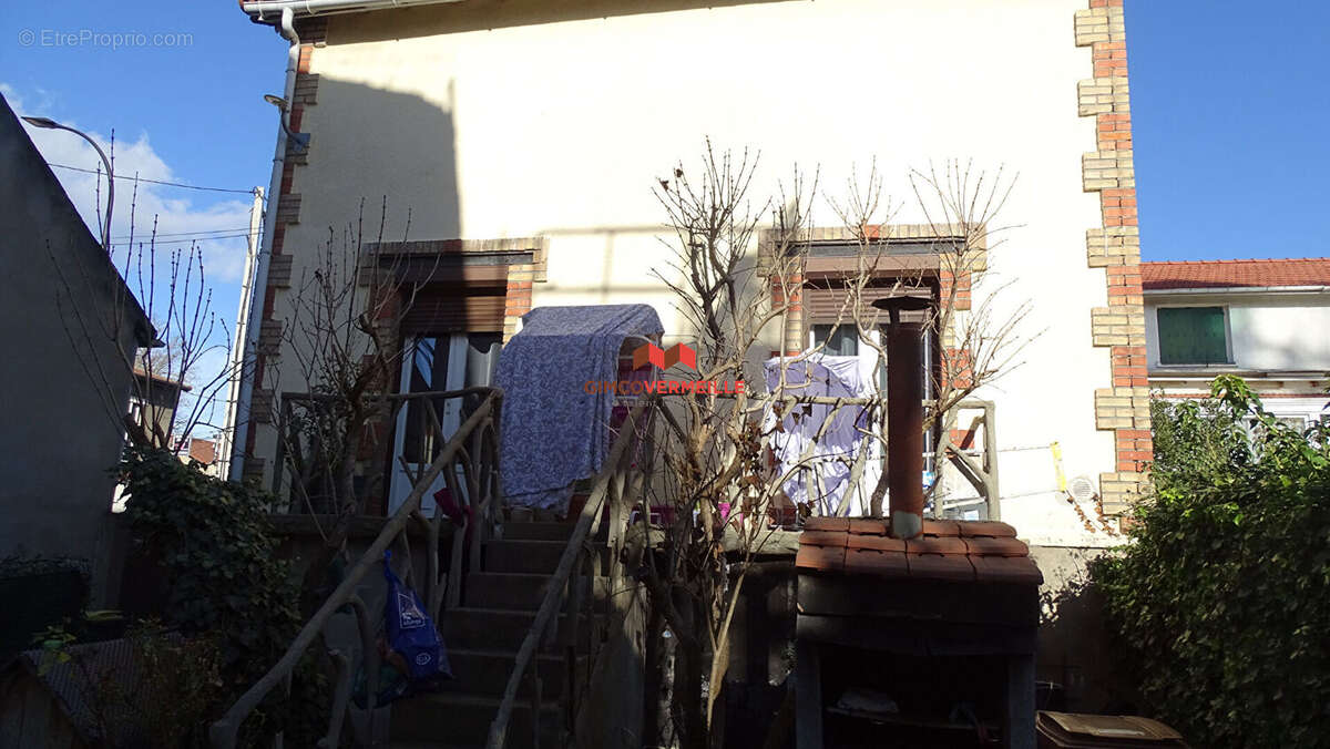 Appartement à SARTROUVILLE