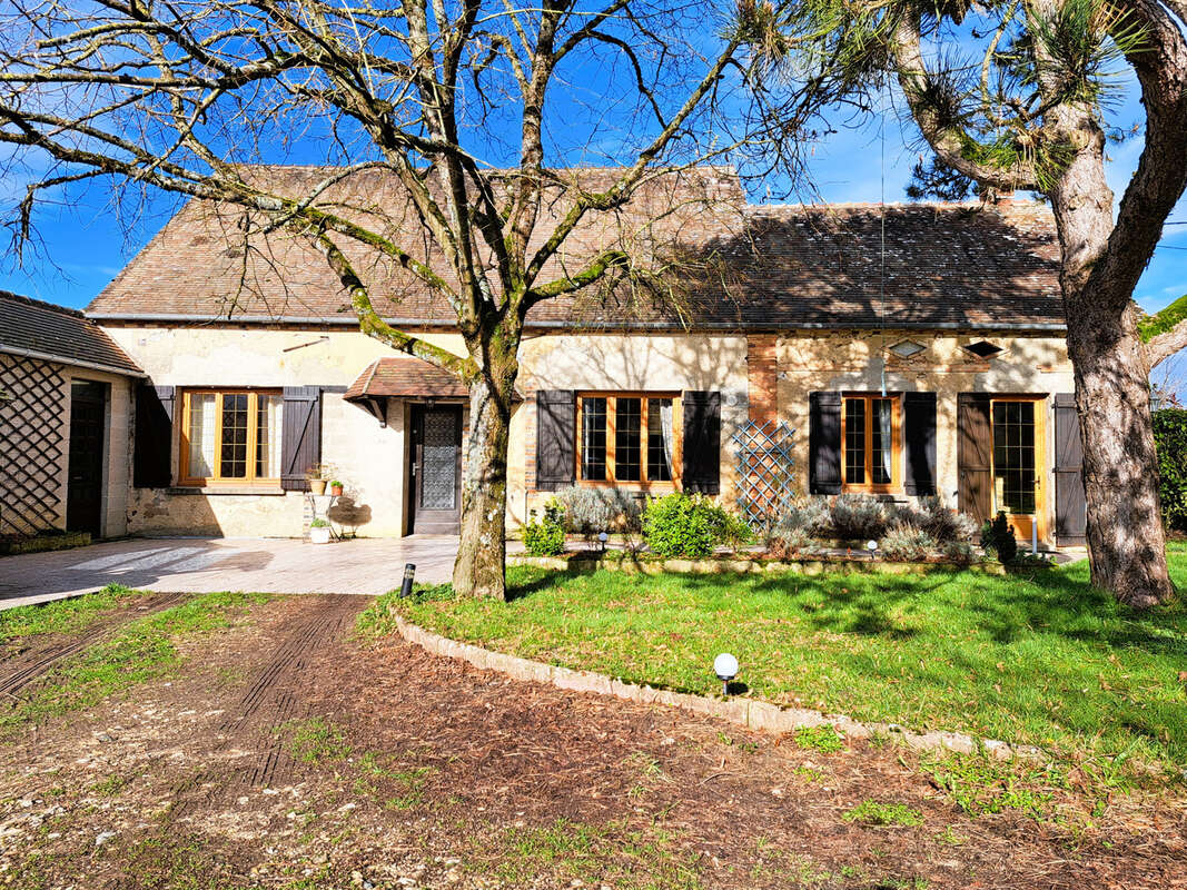 Maison à VILLEBOUGIS