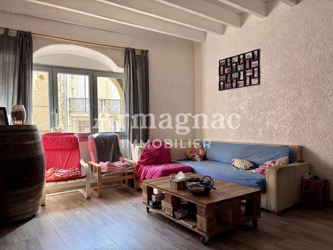 Maison à VIC-FEZENSAC