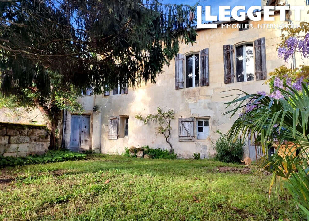 Maison à SAINT-EMILION