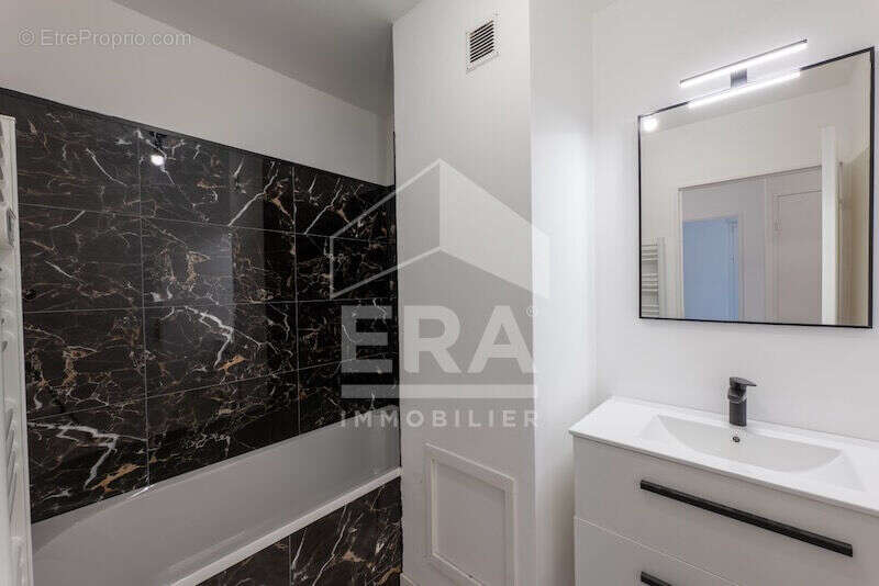 Appartement à SAINT-GENIS-LAVAL