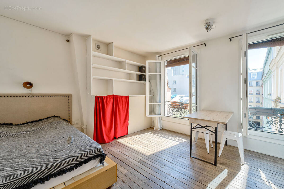 Appartement à PARIS-11E