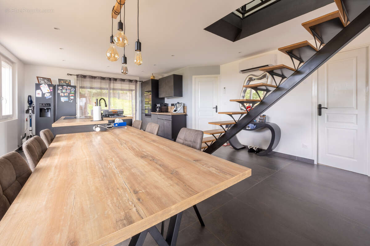 Maison à SAINT-FERREOL-D'AUROURE