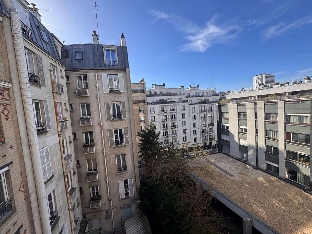 Appartement à PARIS-19E