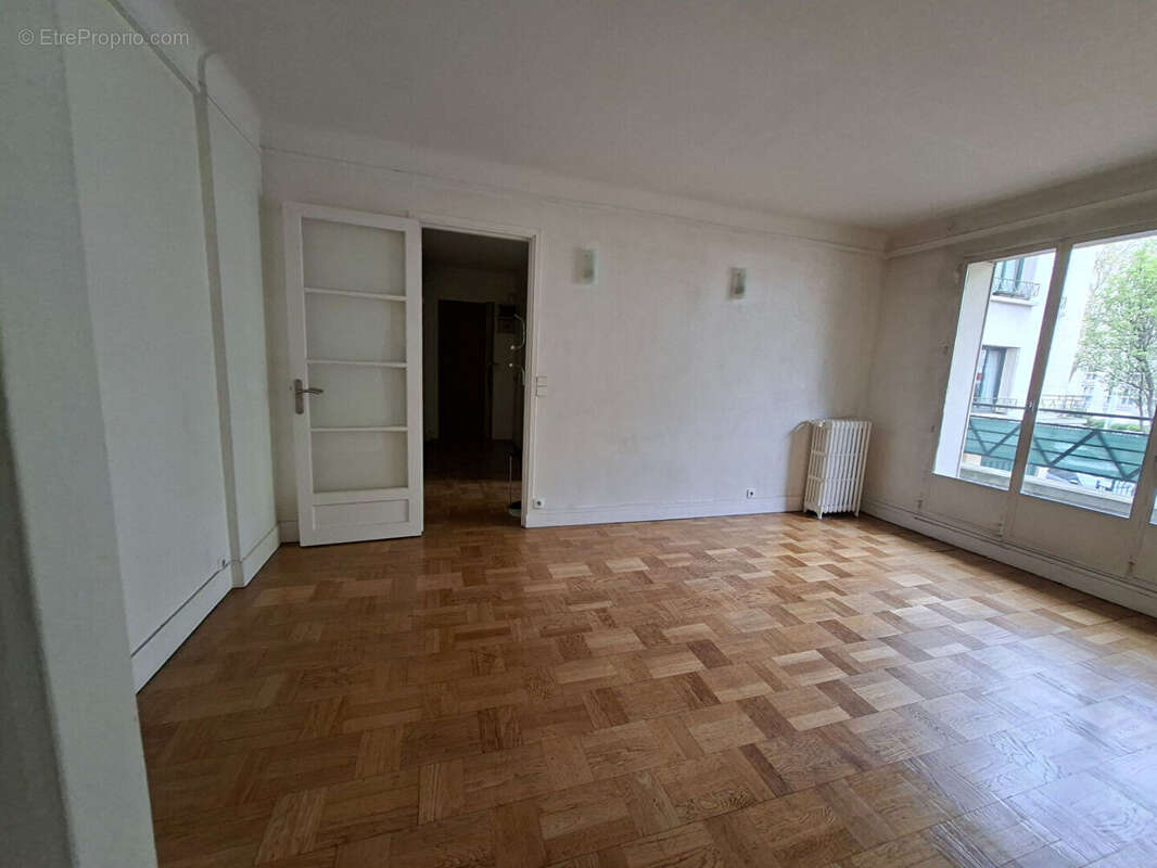Appartement à ISSY-LES-MOULINEAUX