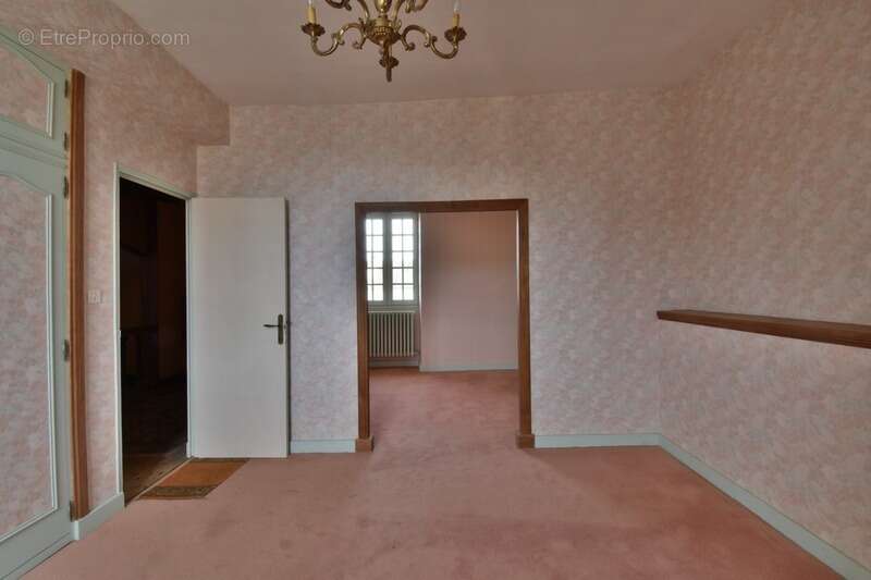 Maison à SAINT-LEGER-MAGNAZEIX