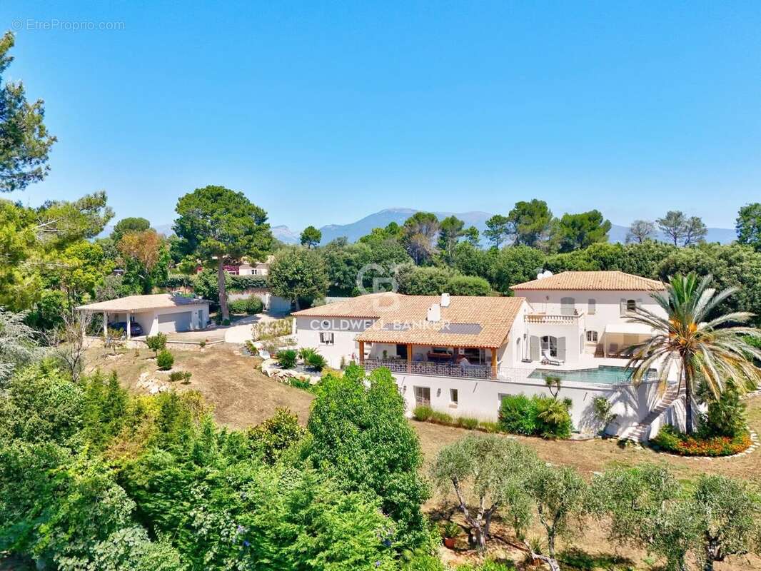 Maison à VALBONNE