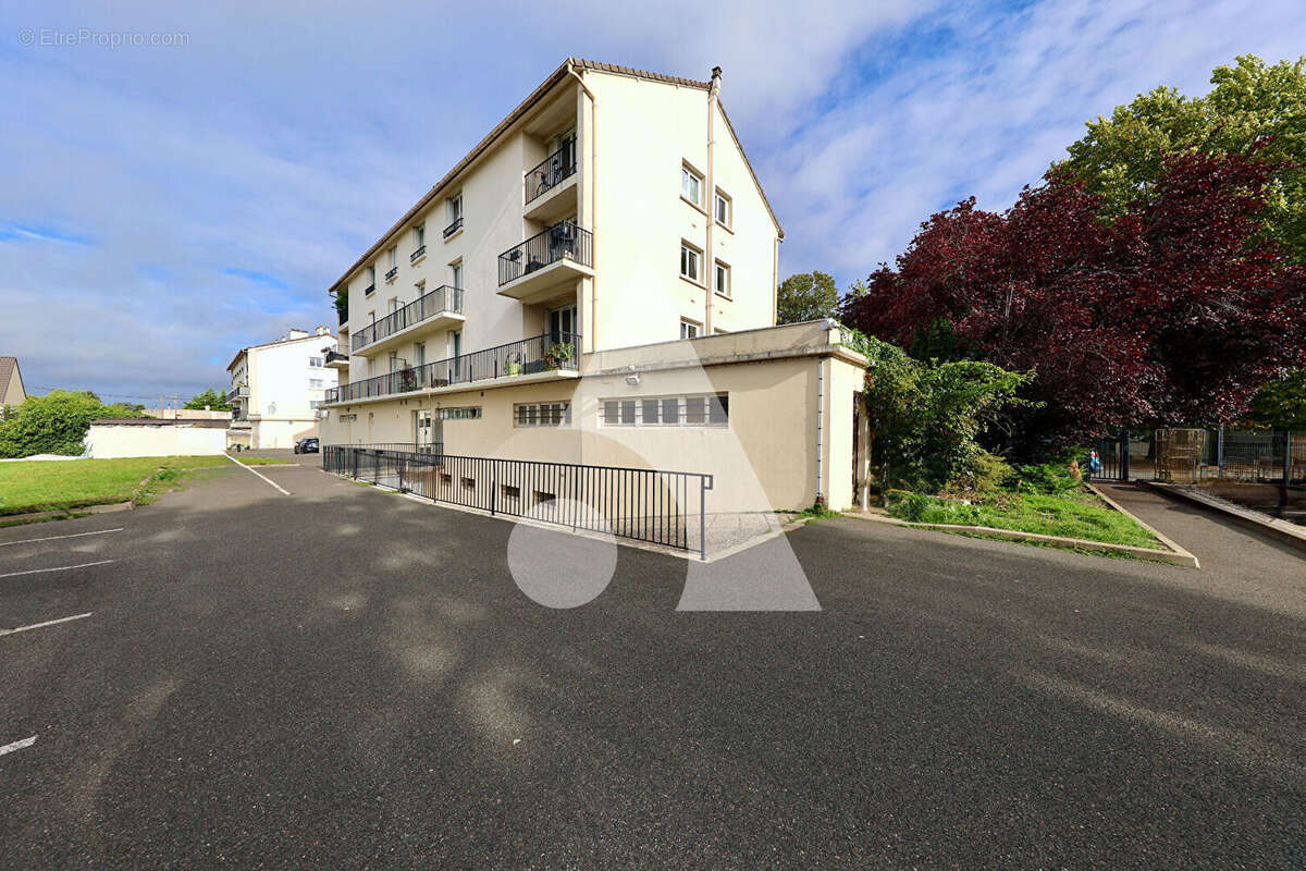 Appartement à BALLANCOURT-SUR-ESSONNE