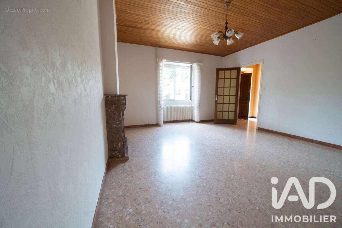 Maison 173 m² à Lens-Lestang  - photo 9