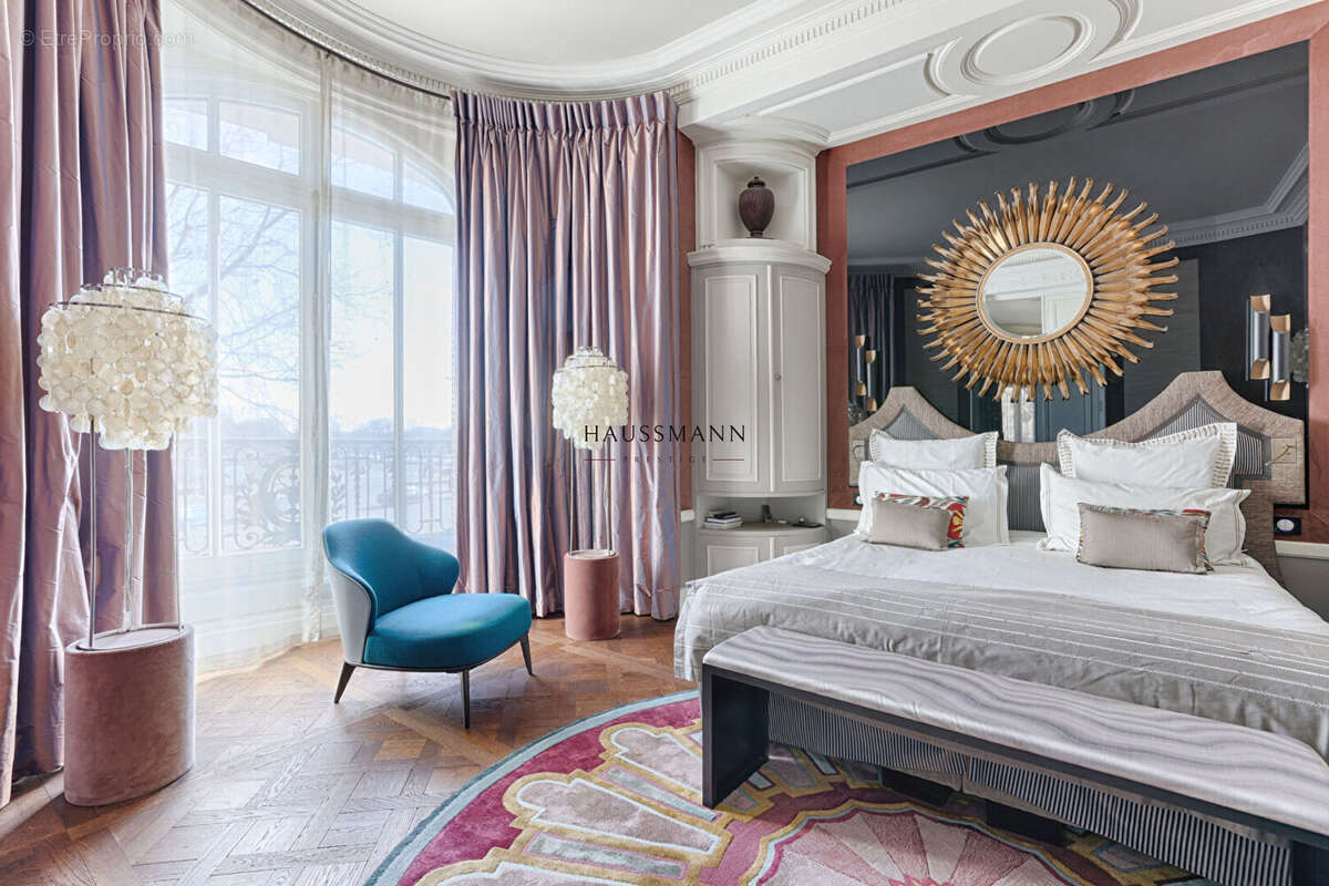 Appartement à PARIS-8E