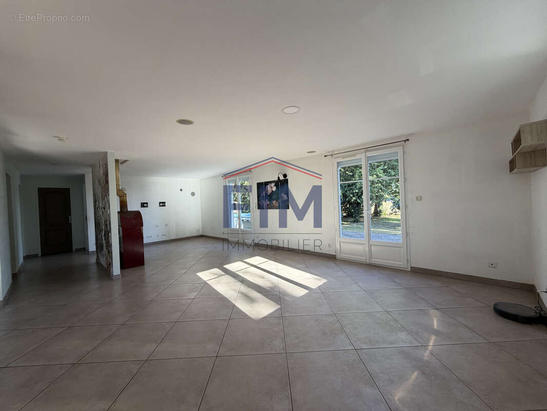 Maison 140 m² à Saint-Saens  - photo 3