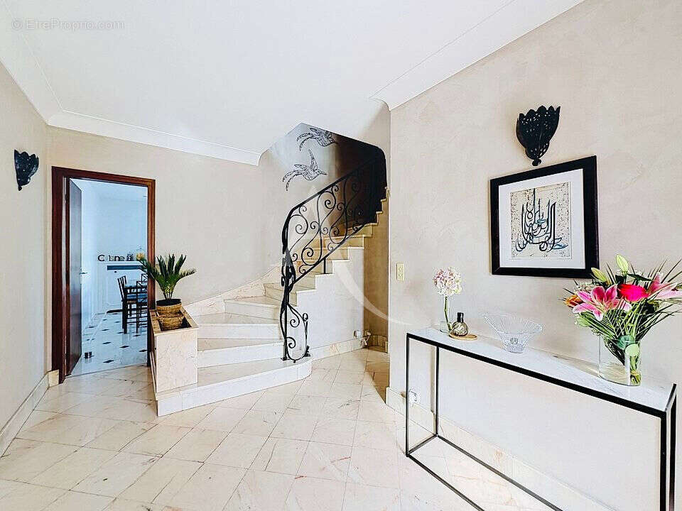 Magnifique maison 5chambres sur sous sol total et jardin sans vis-à-vis - photo 2