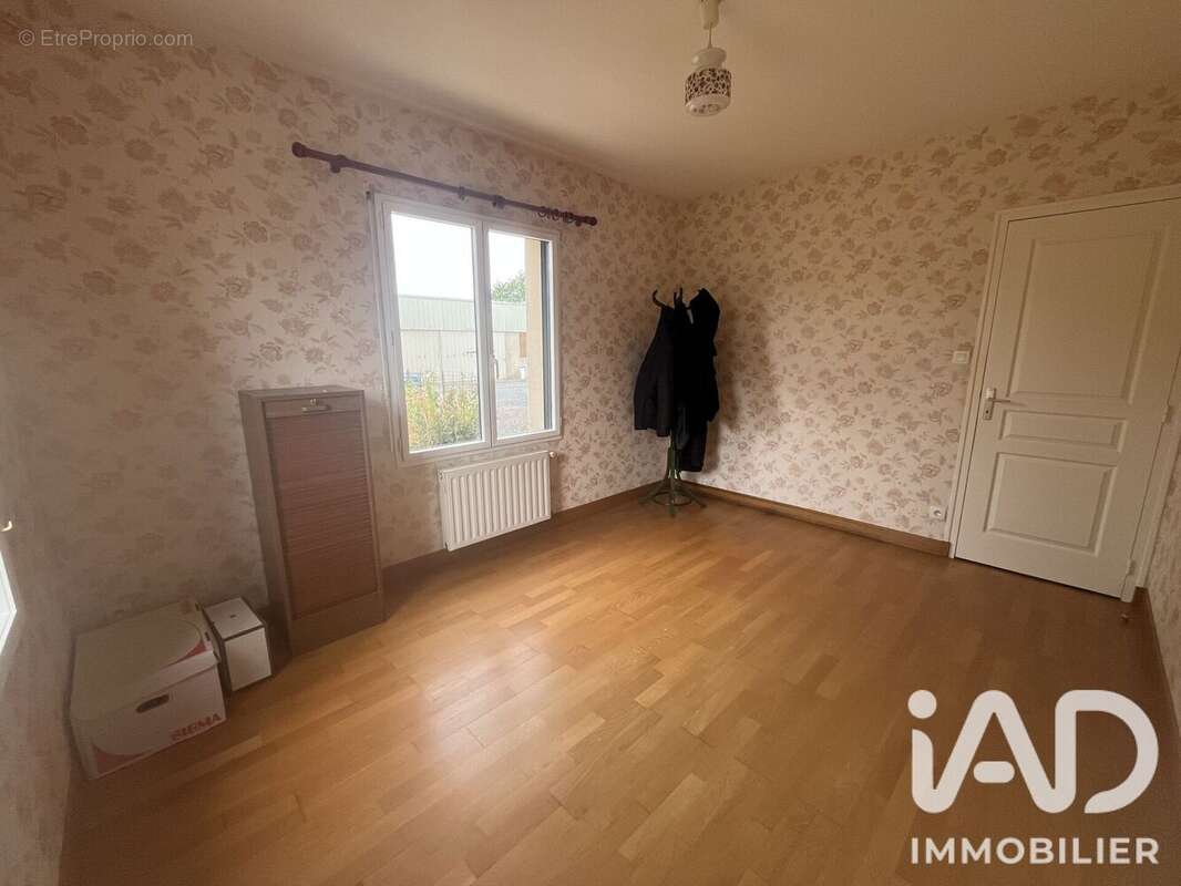 Maison 153 m² à Coesmes  - photo 6