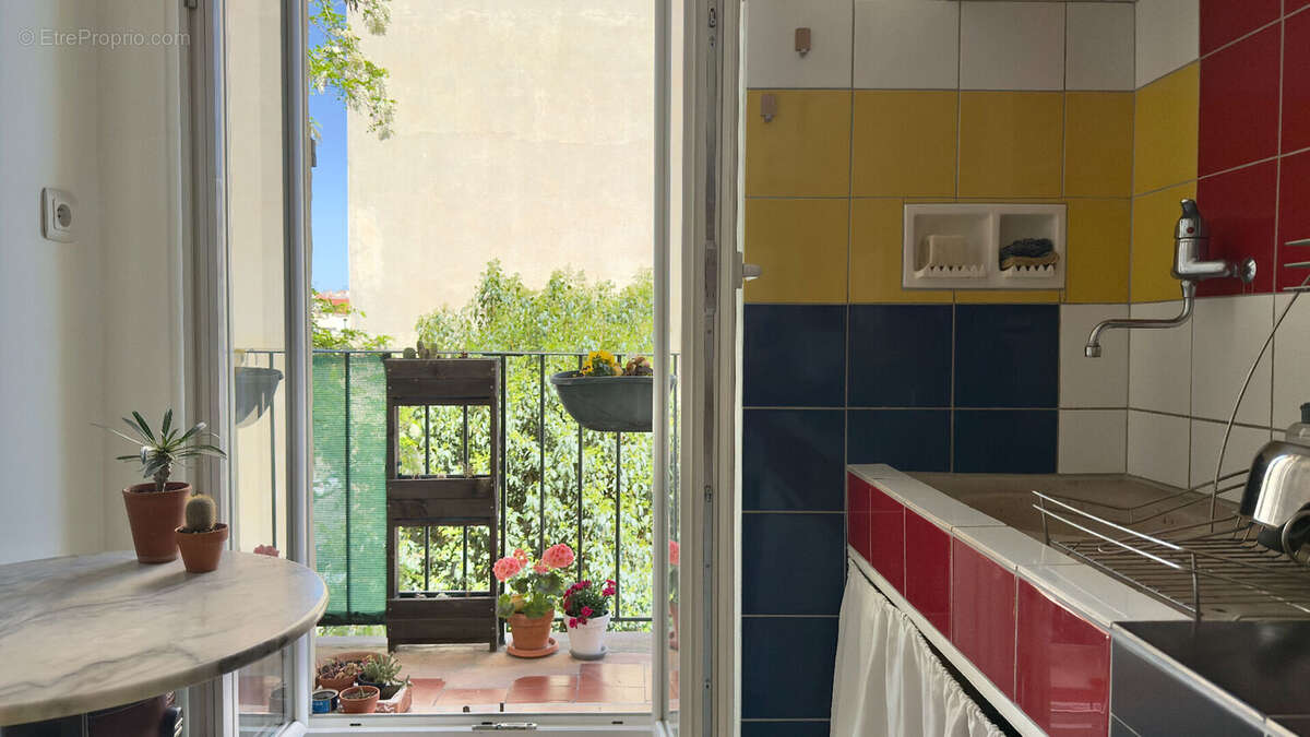 Appartement à MARSEILLE-5E