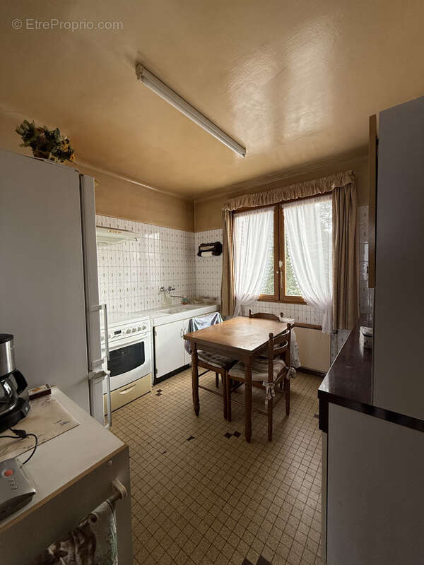 VILLEPINTE, Secteur Pavillonnaire - Maison 3 chambres/ sous-sol total, combles aménageable et toiture neuve - photo 3