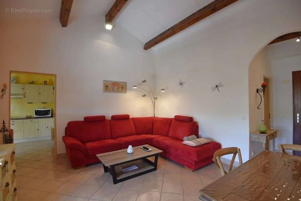 Maison à TOURRETTES