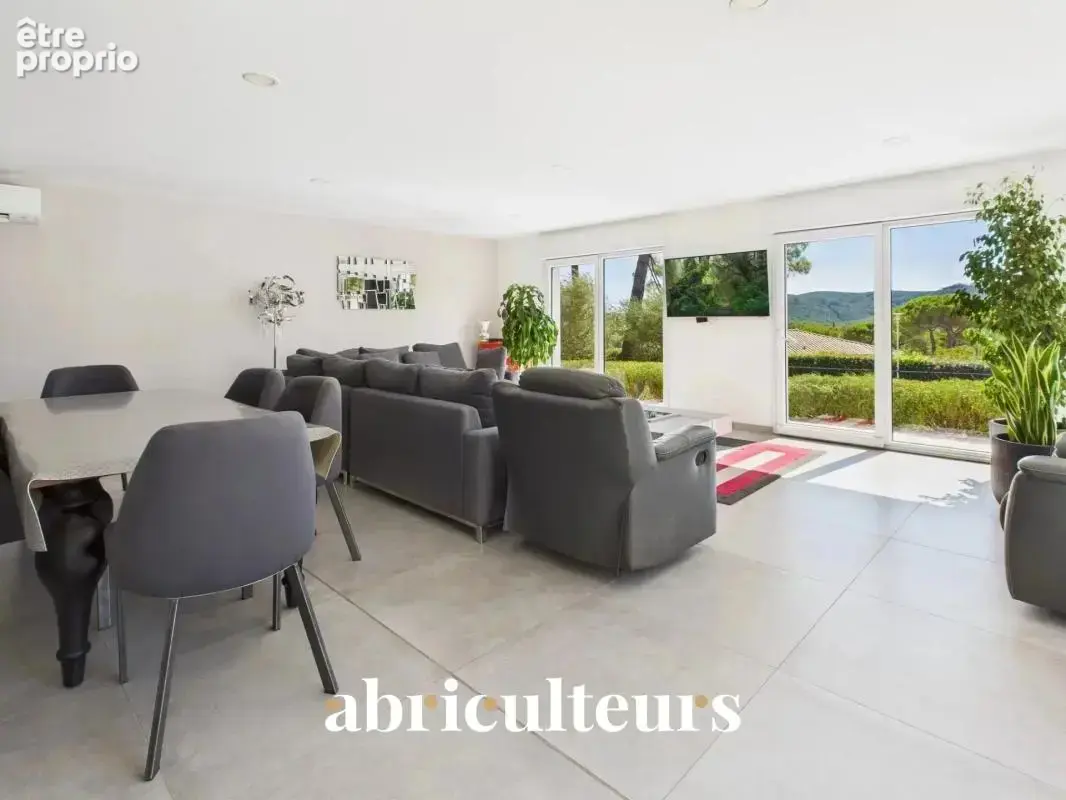 Jolie villa contemporaine/vue panoramique en vente à Bagnols-en-Forêt (83600) - photo 5