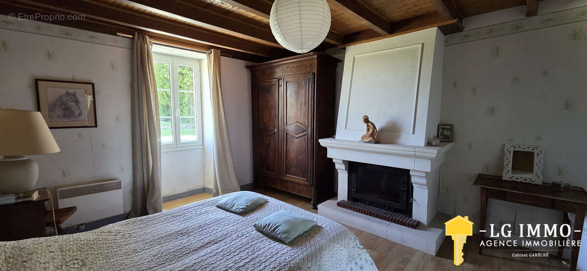 Maison à CHENAC-SAINT-SEURIN-D'UZET