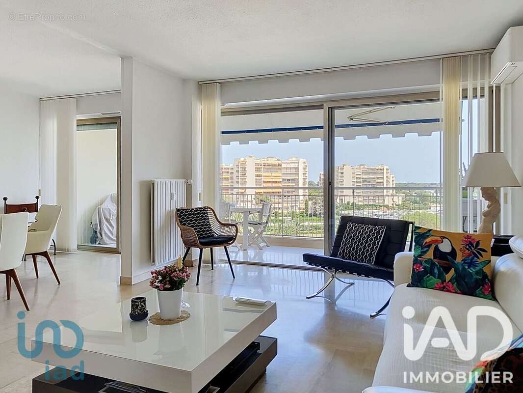 Photo 3 - Appartement à MANDELIEU-LA-NAPOULE