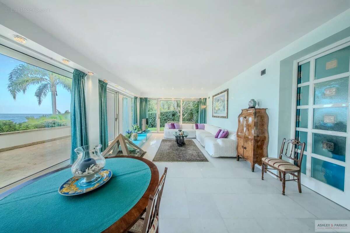 Maison à ROQUEBRUNE-CAP-MARTIN