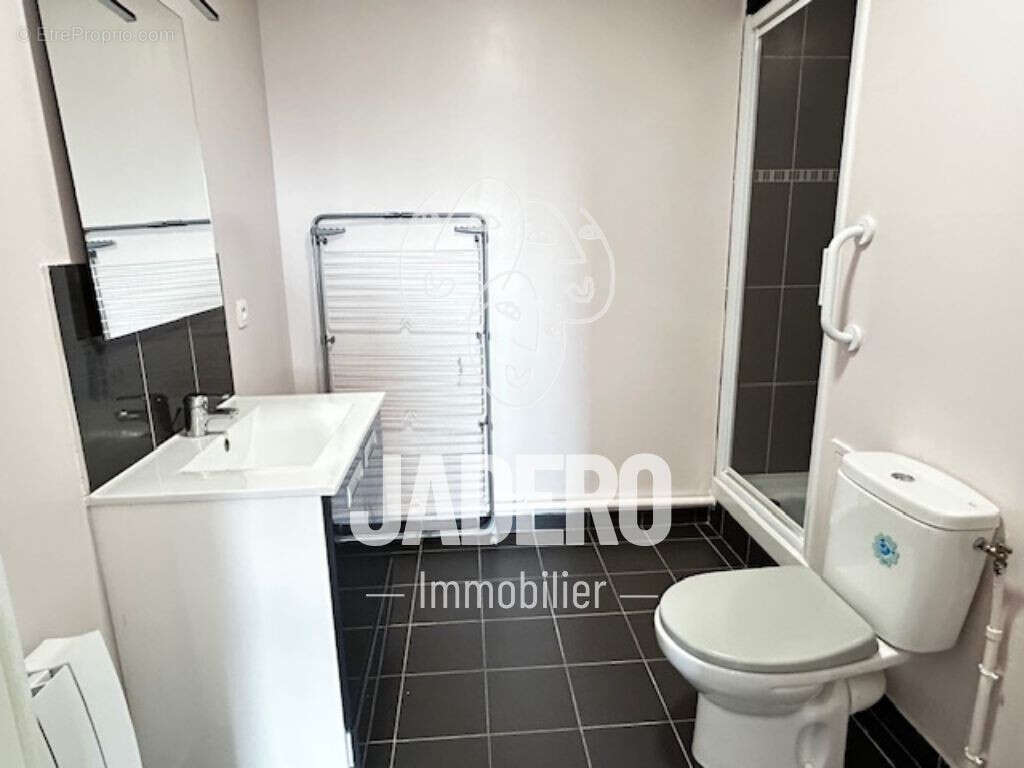 Appartement à LE MESNIL-ESNARD