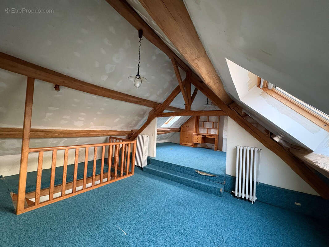 Maison à LA CELLE-SUR-MORIN