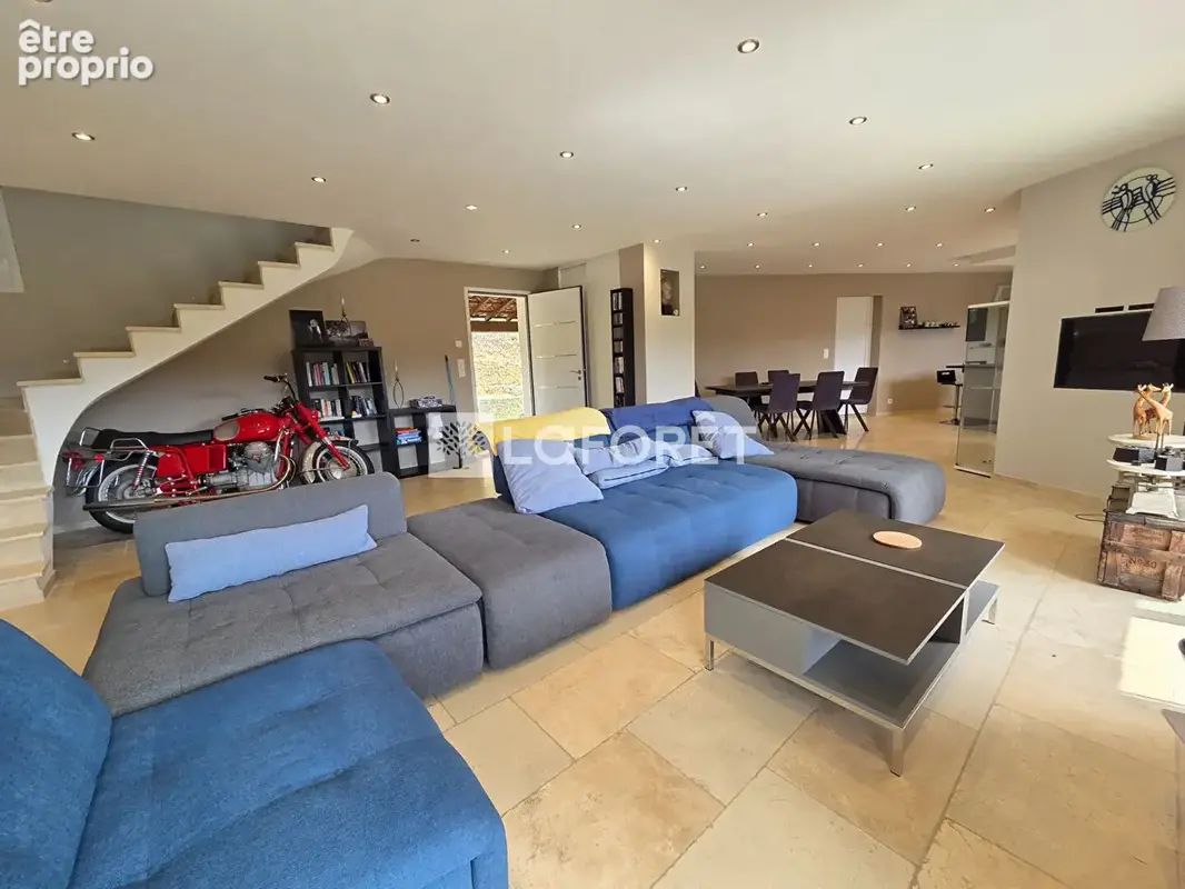 Villa 5 pièces avec piscine de 136 m2 - photo 4