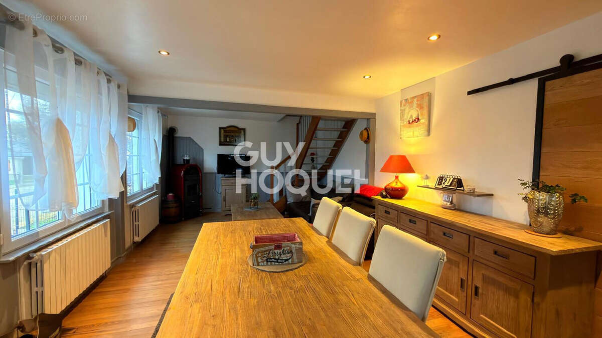 Maison à EZY-SUR-EURE