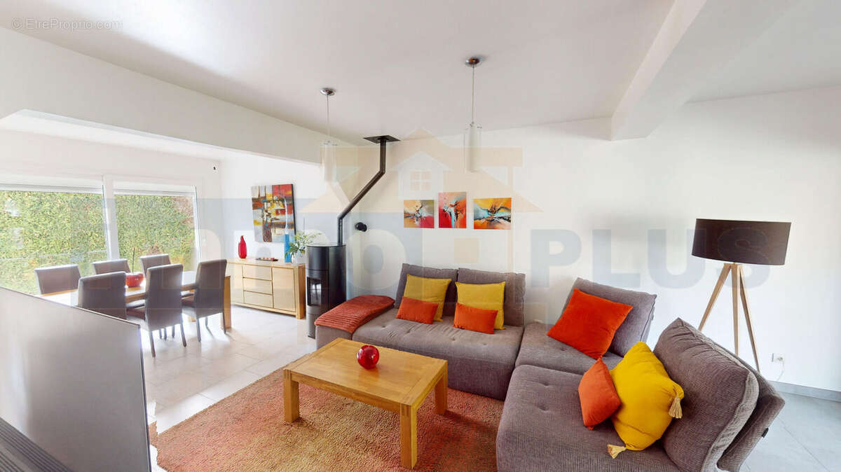 Maison 6P environ 110 m2 utiles, 4 chambres, garage indépendant - photo 3