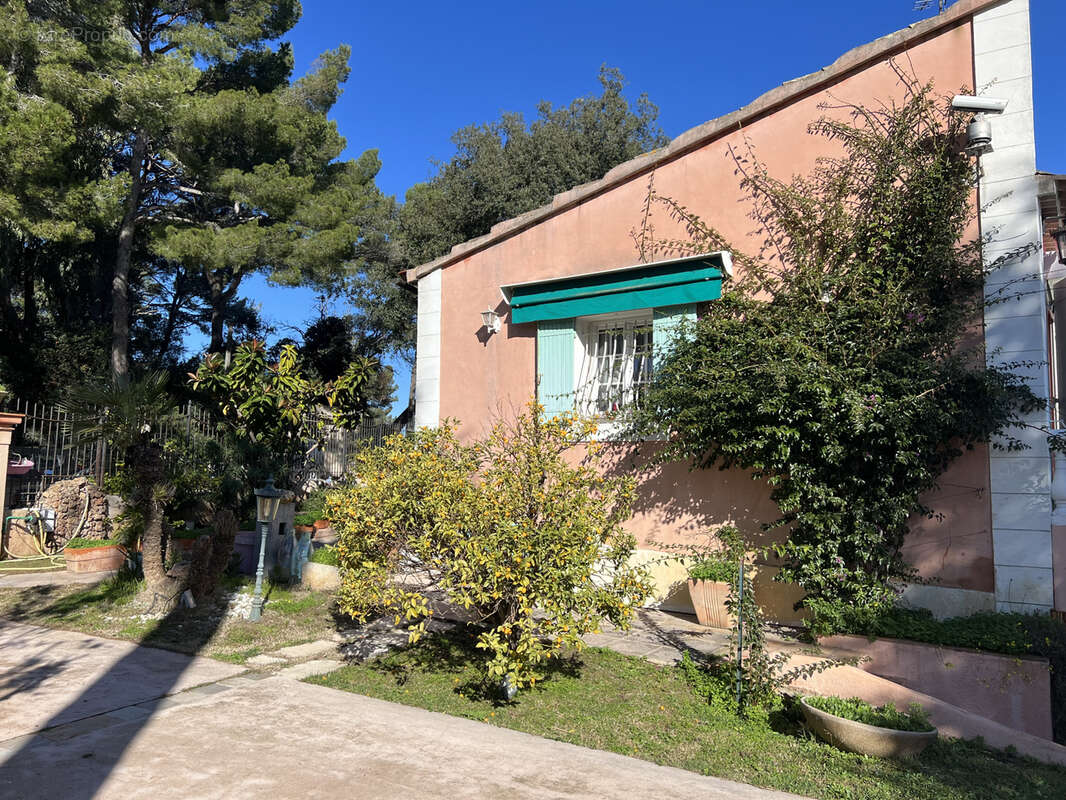 Maison à HYERES